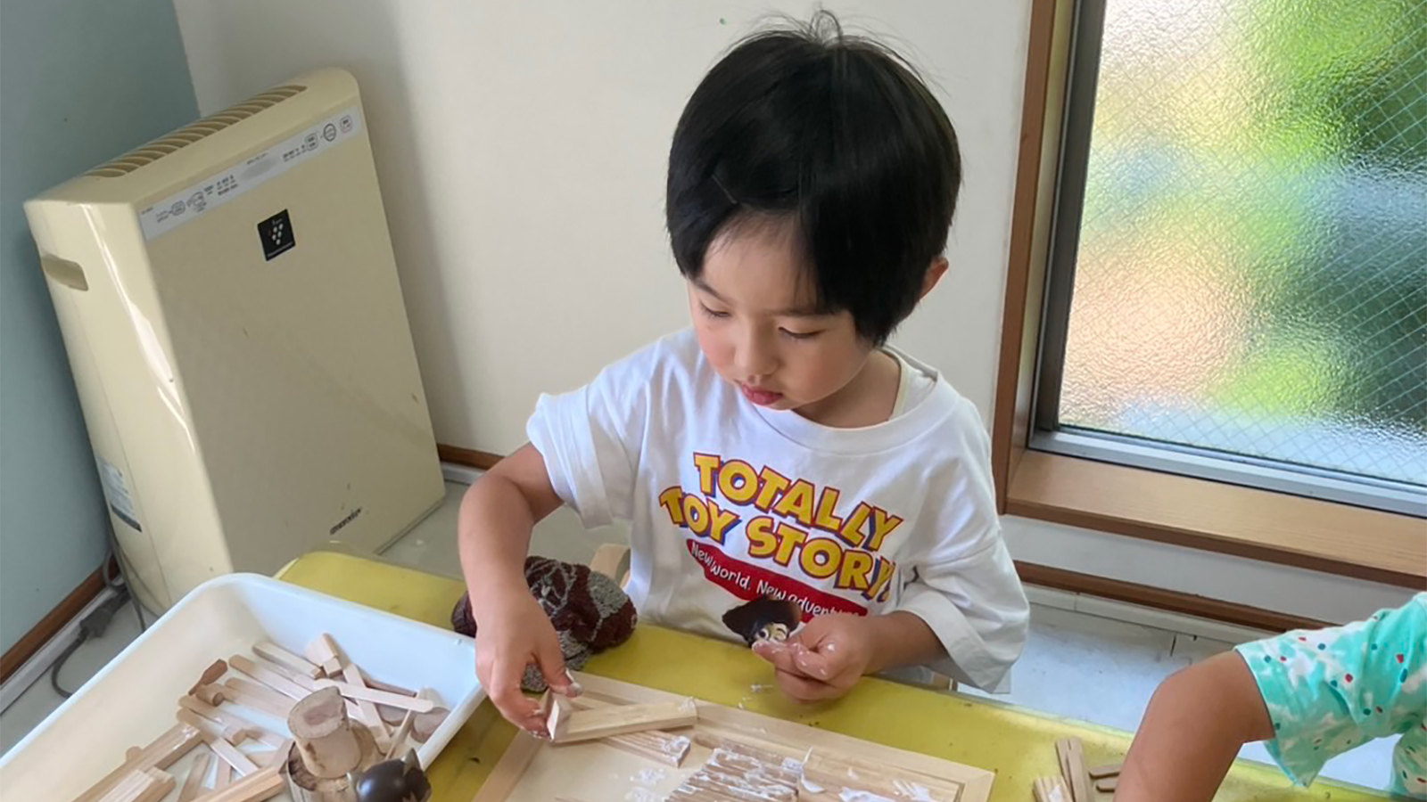 キッズアートプログラム